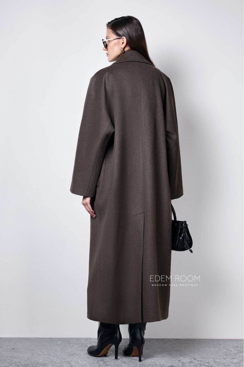 длинное пальто с поясом