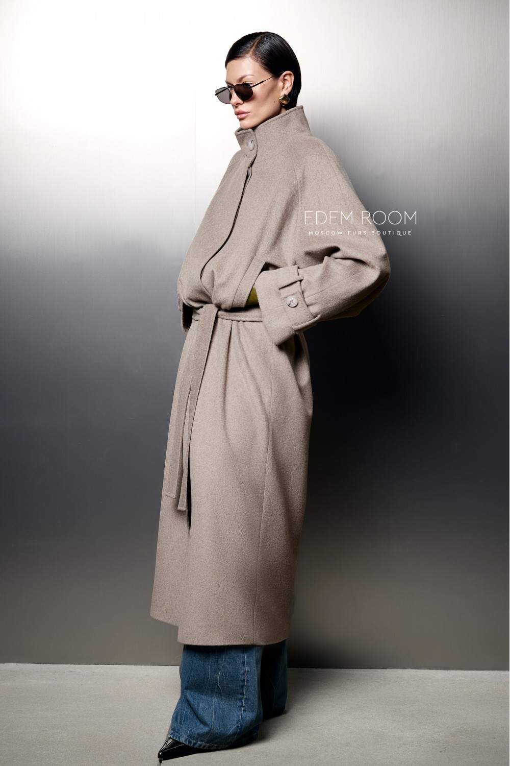 длинное пальто с поясом
