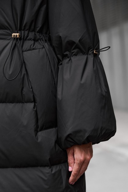 женское пуховое пальто с норковым капюшоном