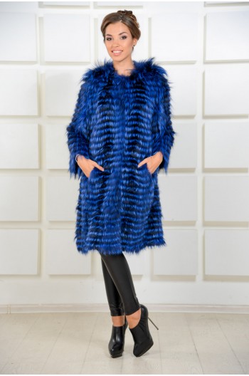 Пальто из чернобурки приятного синего цвета