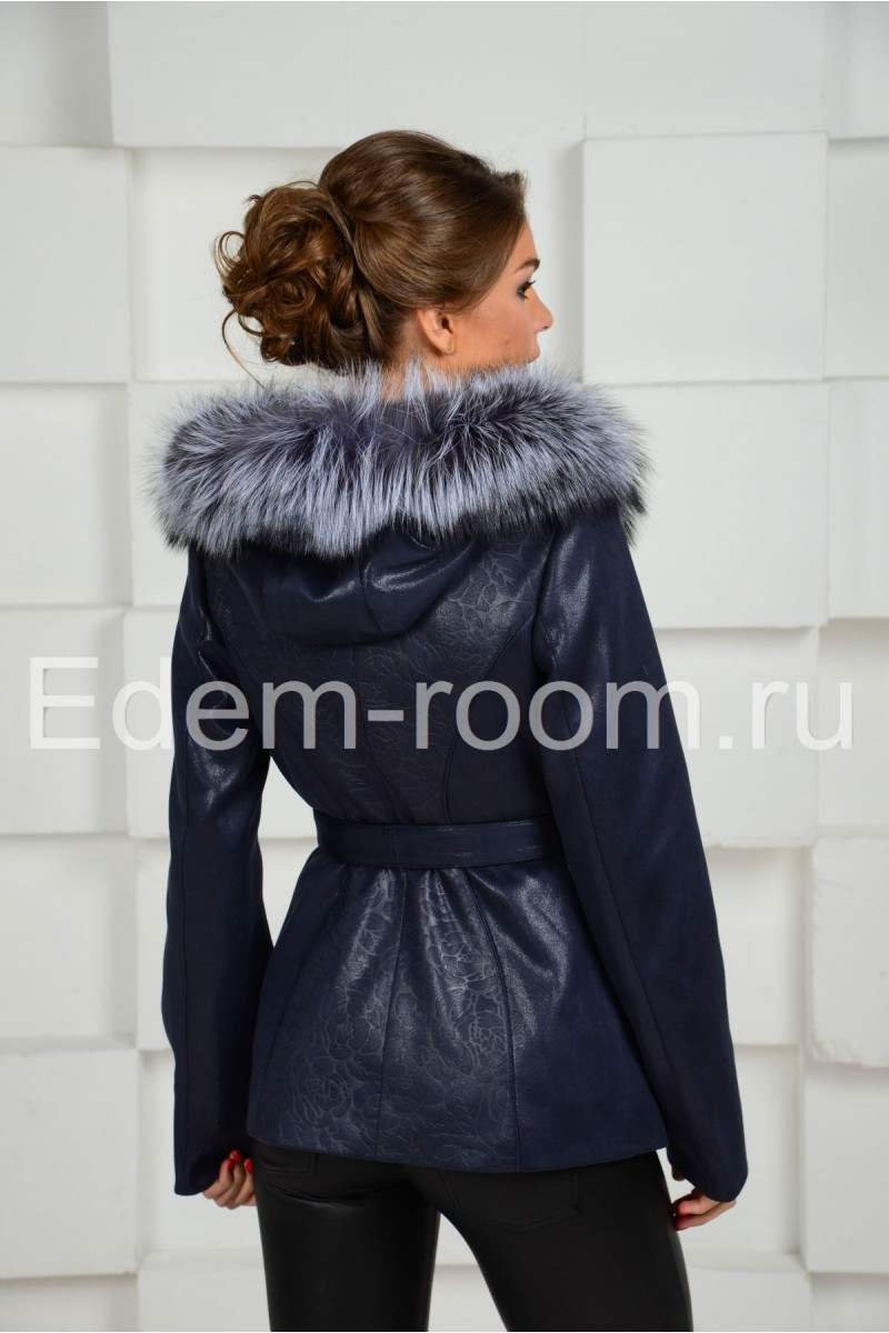 Удобная женская куртка с мехом