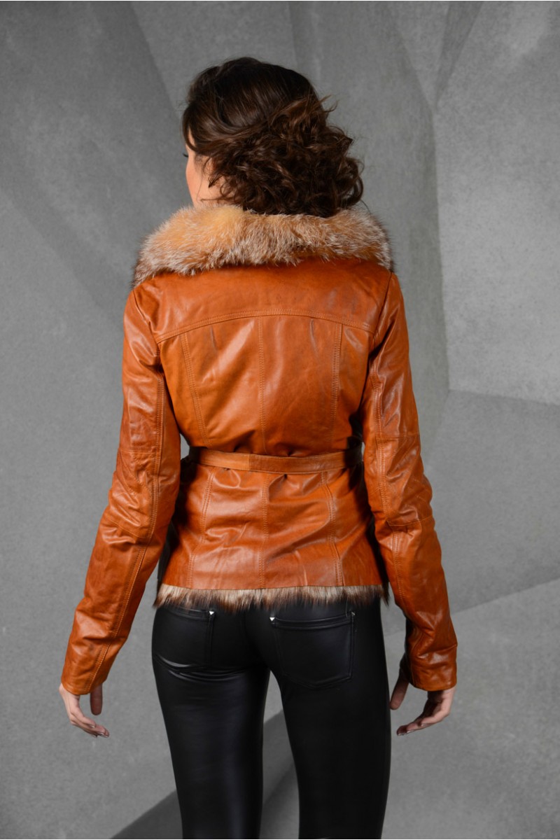 Новинка -куртка кожаная с мехом лисы
