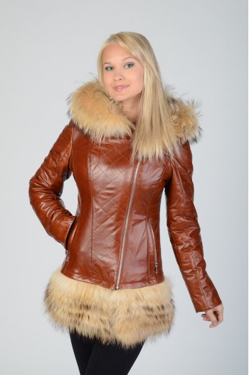 Кожаная куртка - трансформер комбинированная мехом лисы.
