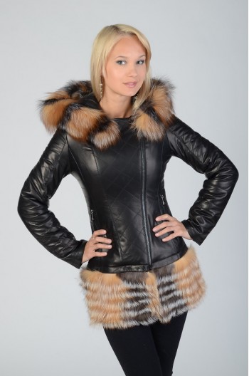 Кожаная куртка - трансформер комбинированная мехом лисы.